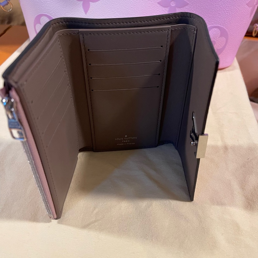 Authentic Louis Vuitton Wallet - Picture 9 of 9